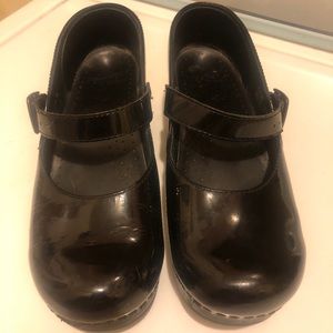 Dansko maryjane size 36